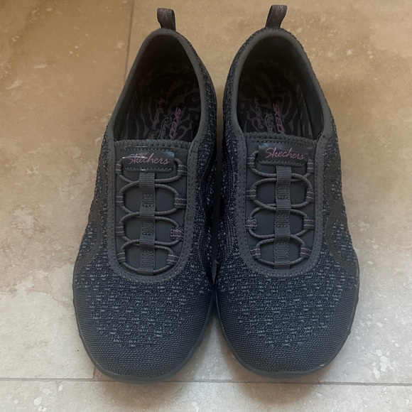 Skechers Women's Dark Gray Slip-On Shoes size 8-1/2 - Picture 1 of 1